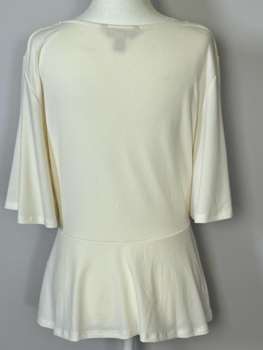 Banana Republic Cream Short Sleeve Peplum Blouse - Picture 6 of 7